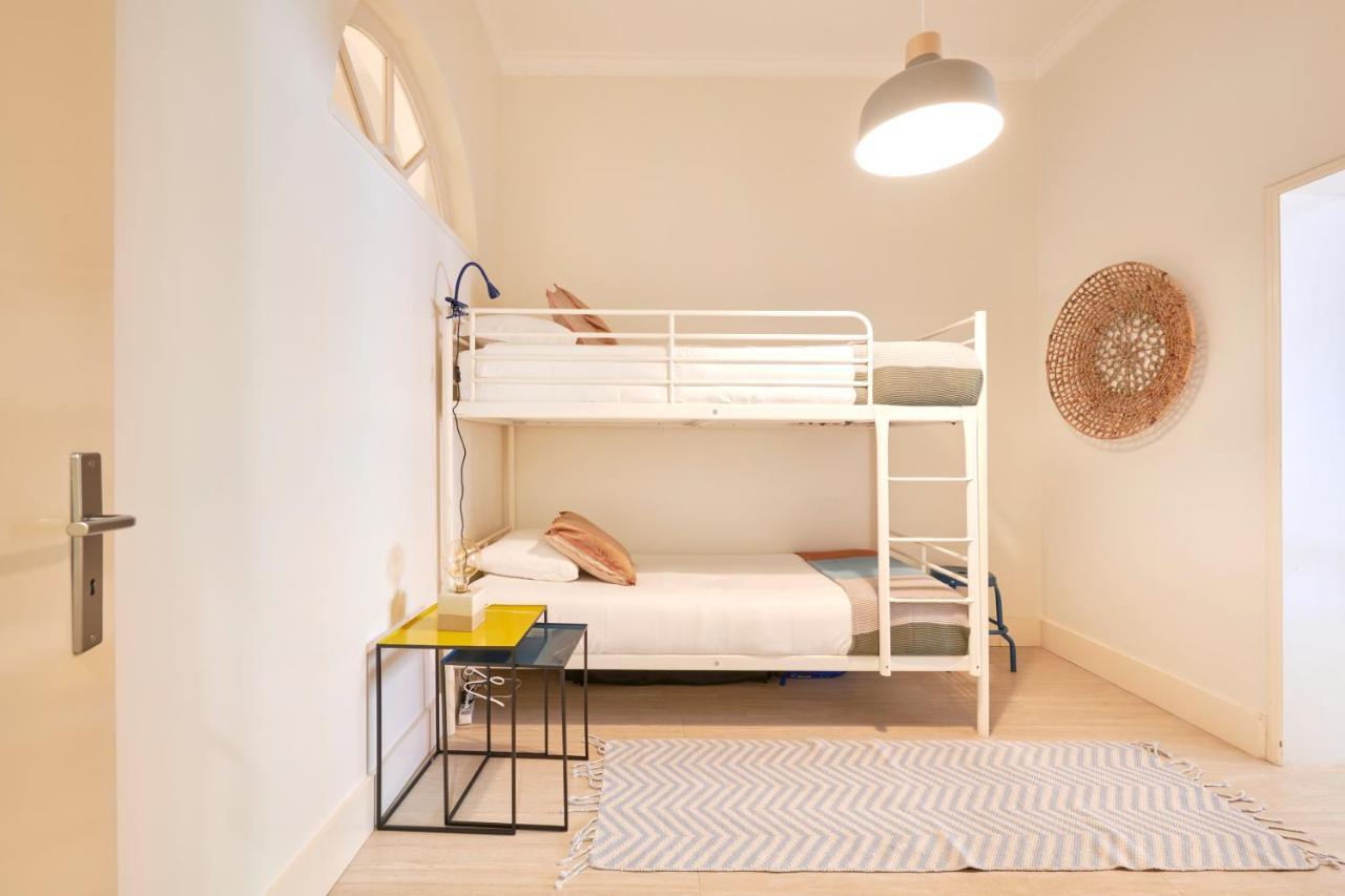 Appartement Charming 3br W/ Patio, By Timecooler
